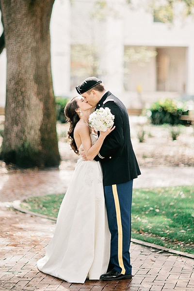 晚婚婚假工资怎么算 婚假请假条模板分享