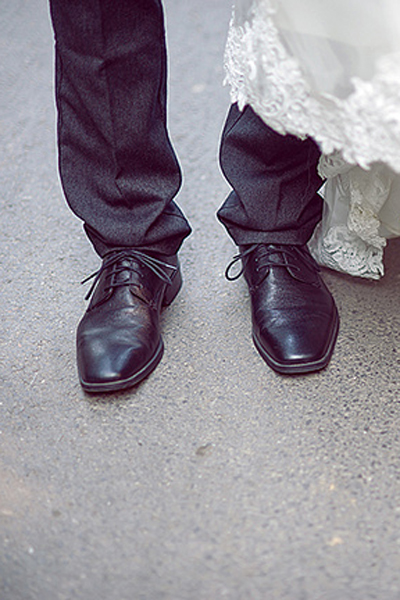参加教堂婚礼服装穿什么 神圣婚礼不可穿错
