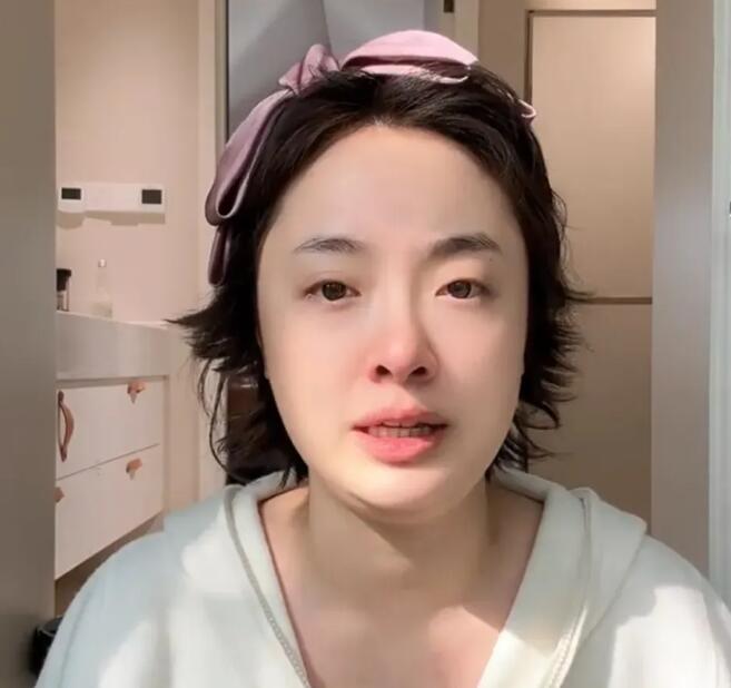 孙铱因怀孕后生化做体检查出脑动脉瘤 二胎也没了