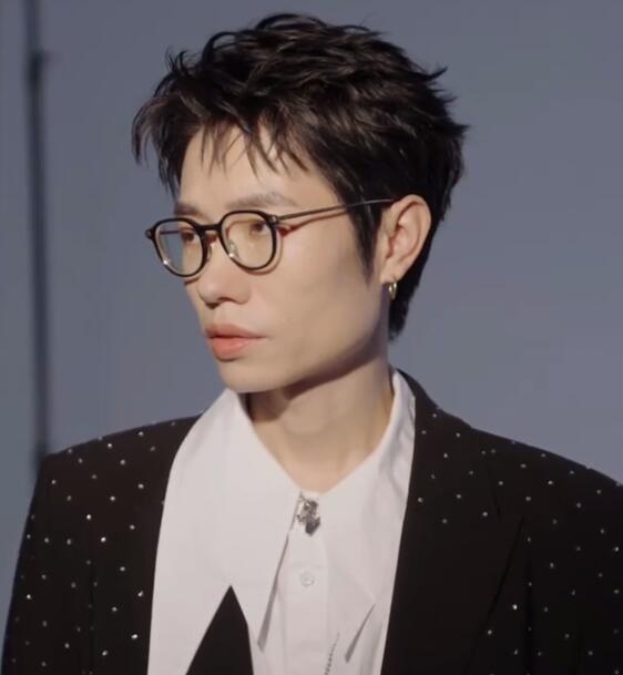 李行亮将亮相校友晚会 独唱《醉晚亭》