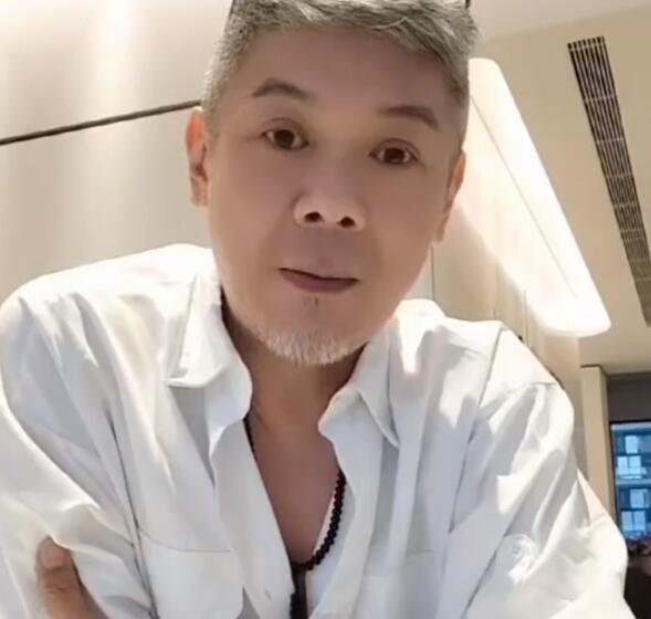 TVB男演员彭皓锋自曝抗癌两年 因母亲原因没手术