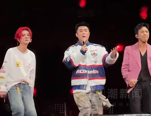 鹿晗<a href='http://www.bjxxg.cn/news/beijing/' target='_blank'><u>北京</u></a>演唱会与邓超陈赫合唱 网友：爷青回